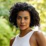 Atriz Bella Campos, que interpreta a vilã Maria de Fátima na novela Vale Tudo, da Globo. Para ela, Vila Isabel é "fedorenta". Foto: Manoella Mello/TV Globo
