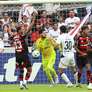 Rossi evita ataque de perigo da LDU.  Foto: Gilvan de Souza/Flamengo / Jogada10