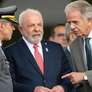 Lula ao lado do ministro da Defesa José Múcio e do comandante do Exército, general Tomás Paiva Foto: - Marcelo Camargo/Agência Brasil / Portal de Prefeitura