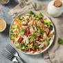 A salada com proteína se torna mais saborosa e nutritiva Foto: Brent Hofacker | Shutterstock / Portal EdiCase
