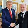 As fotos do senador Flávio Bolsonaro (PL-RJ) e do presidente Lula (PT) com o presidente dos EUA, Donald Trump Foto: Reporodução/Instagram