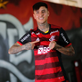 Pulgar foi contratado pelo Flamengo em 2022 Foto: Gilvan de Souza/Flamengo