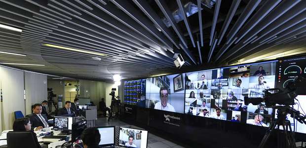 Prefeitos podem adiar Previdência e deixar rombo de R$ 18 bi