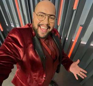 Tiago Abravanel retruca comentário homofóbico da tia