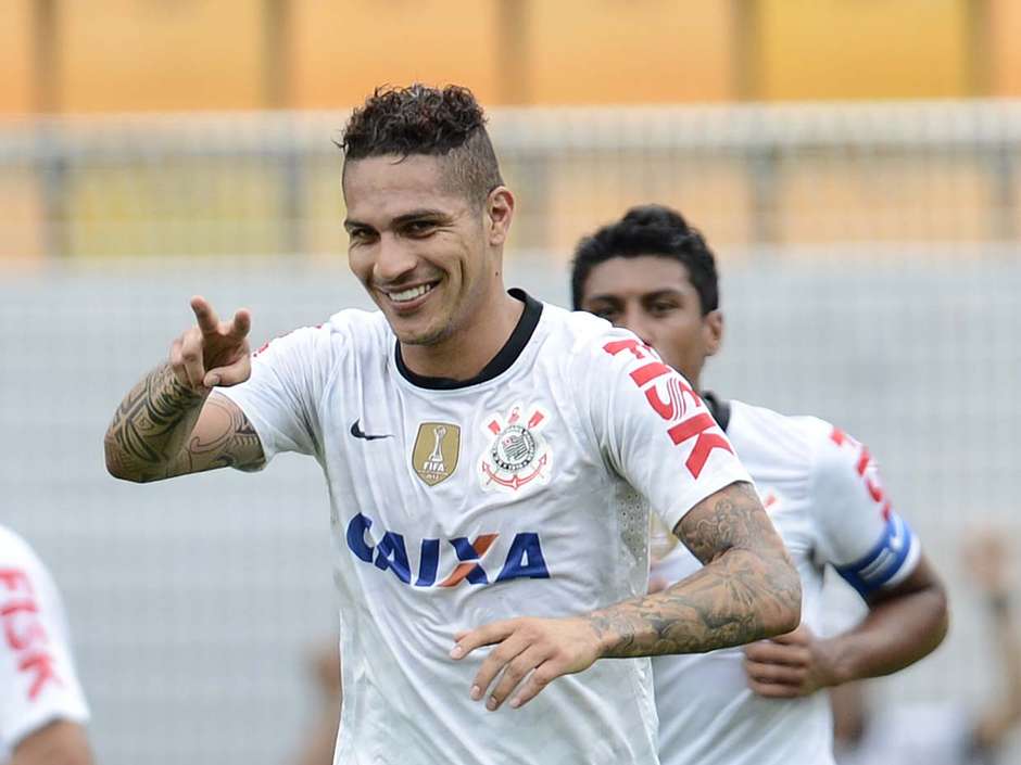 Paolo Guerrero sonha em jogar com o Corinthians na final da Coра  Sul-Americana