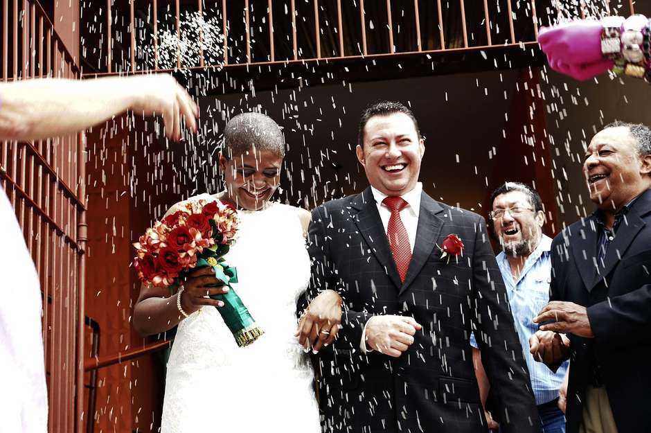 Cart rio de Campinas celebra o 1 casamento coletivo gay da cidade