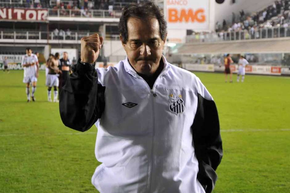 Quem era o técnico do Santos em 2013?