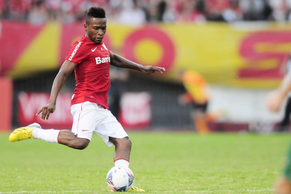 Willians releva vaias no Inter: "tenho que estar acostumado"