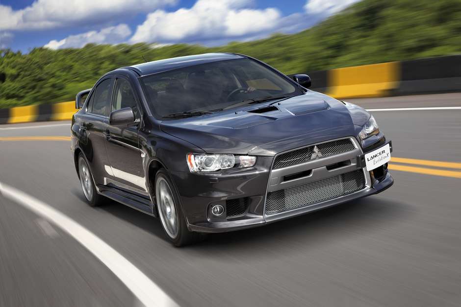 Lancer Evolution X é carro de rua com DNA de corrida