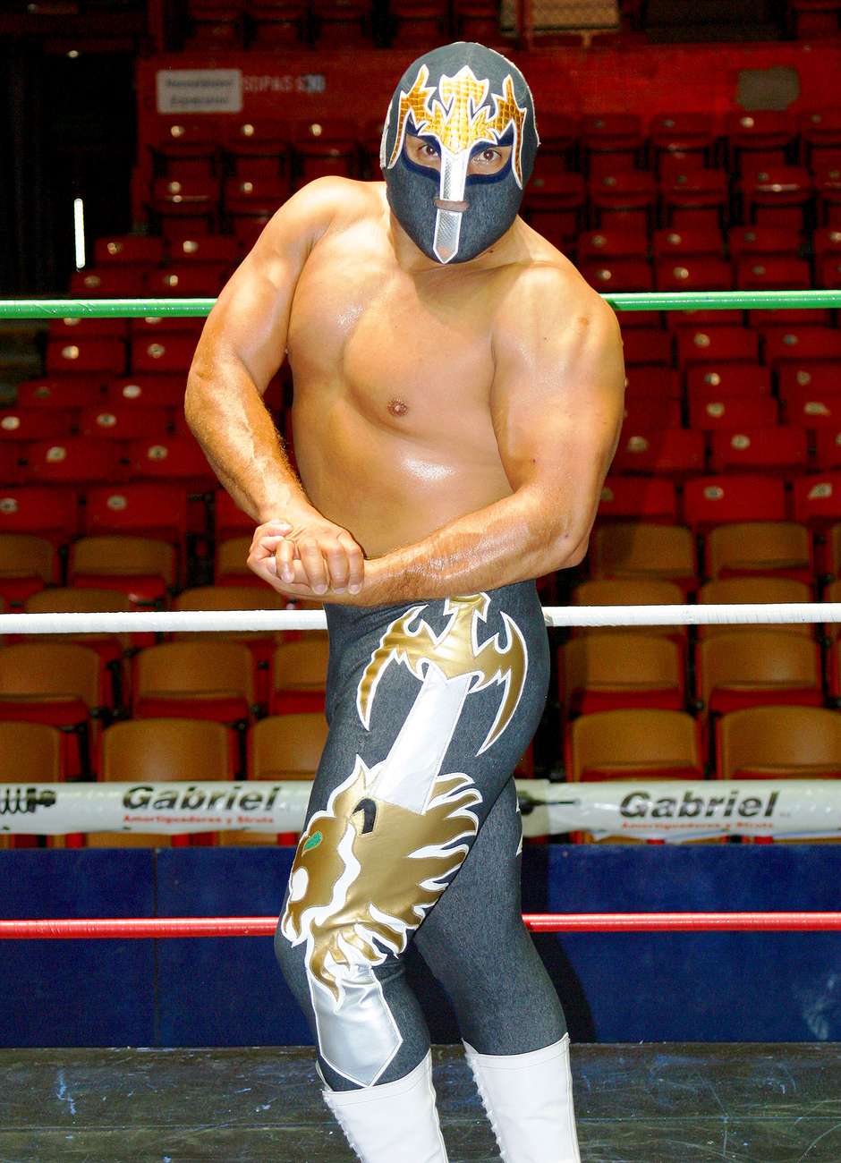 Masked Men of May XXIII : Valiente : r/SquaredCircle