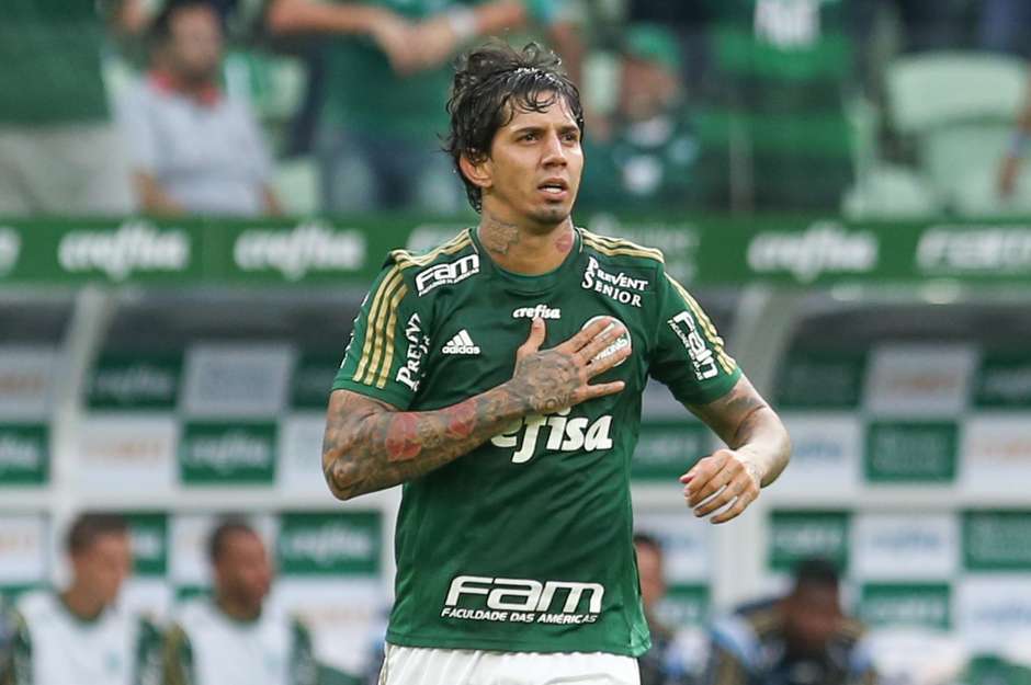 Palmeiras destrói vantagem do São Paulo, faz 4 a 0 e leva o