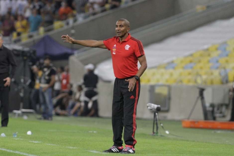 Cristóvão fica ou sai? Fla vive dilema e tem 4ª como Dia D