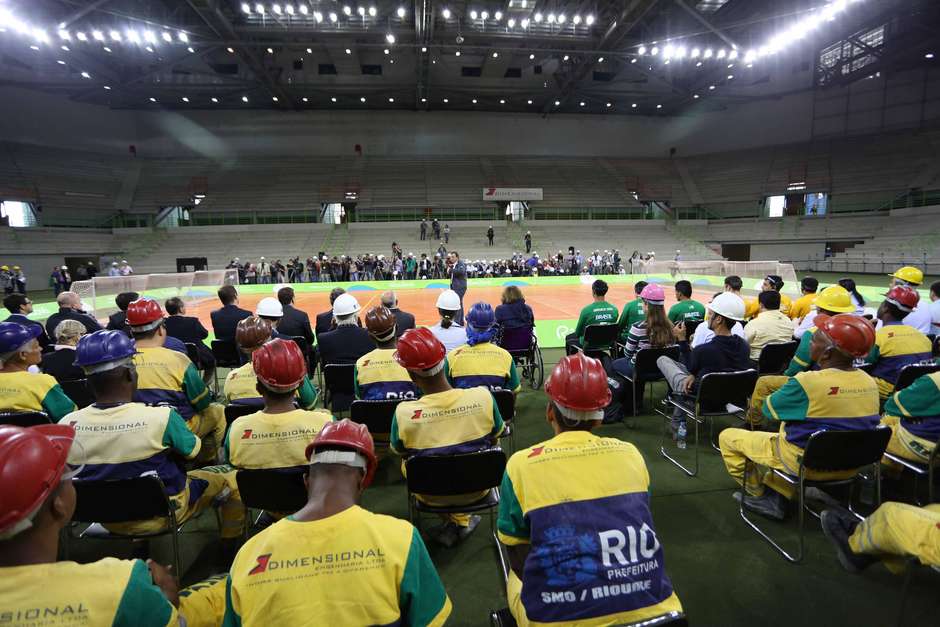 Eduardo Paes inaugura arena do handebol para os Jogos Olímpicos