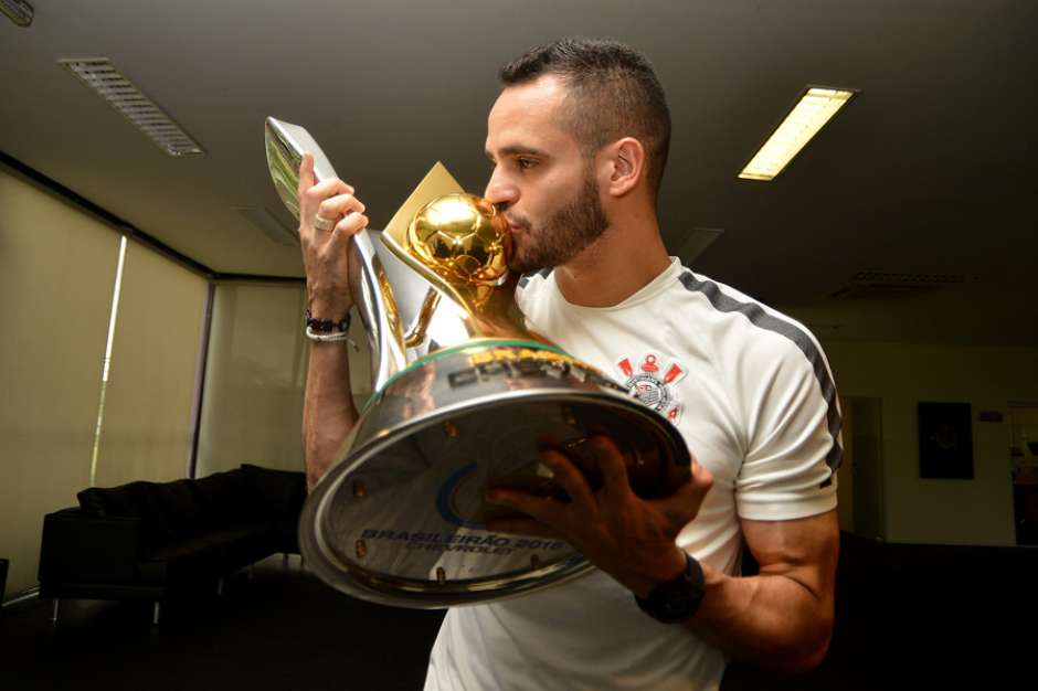 Craque do Corinthians, Renato Augusto é o novo embaixador da Aposta Ganha