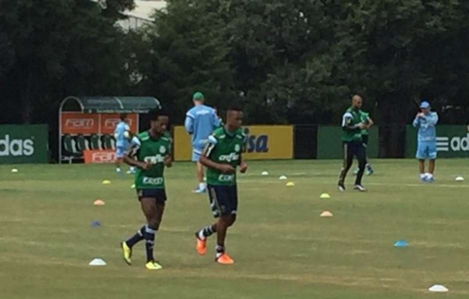 Fabrício faz primeiro treino no Palmeiras; Fabiano chega ainda nesta quinta