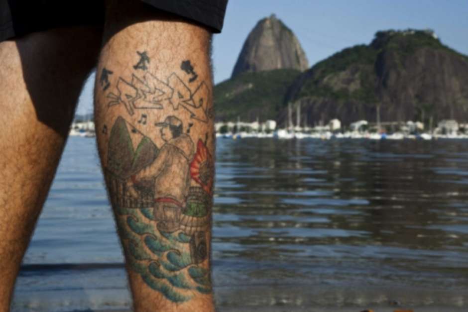 Maraca Fla Skate Surfe Tatuagens Cariocas Ilustram Livro De Fotografa