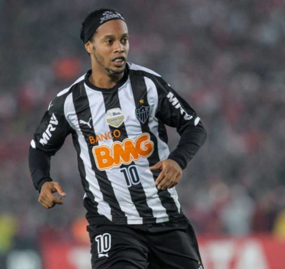 CapCut_lances ronaldinho gaúcho