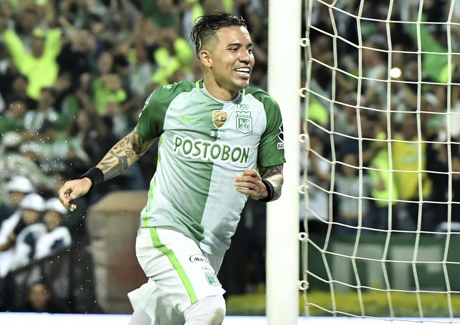 Atlético Nacional empata com Cerro e pega Chapecoense na final