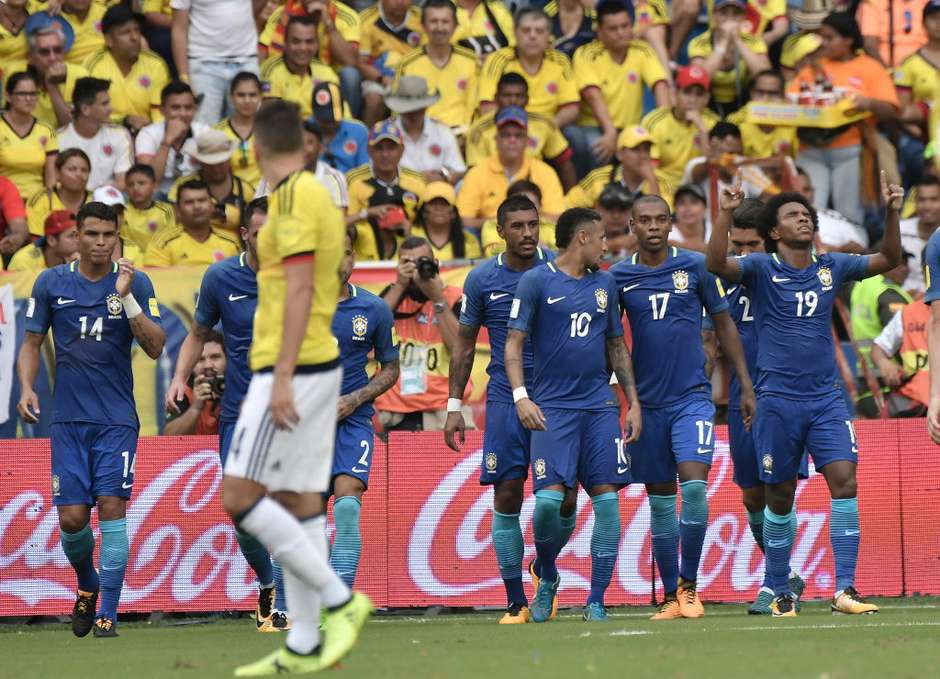 Seleção brasileira empata com Colômbia e mantém baixa performance