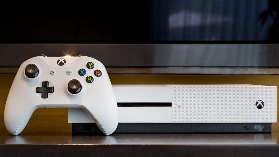 Já era hora! Xbox One S chega ao mercado brasileiro com preço abaixo do  esperado 