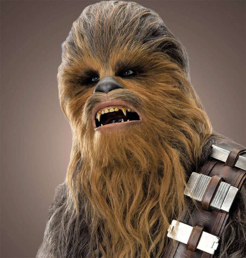 Quem é o ator por dentro de Chewbacca em Star Wars?