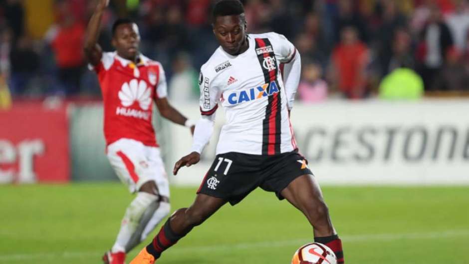 Para ganhar minutos em campo, Marlos Moreno precisa evoluir no Fla