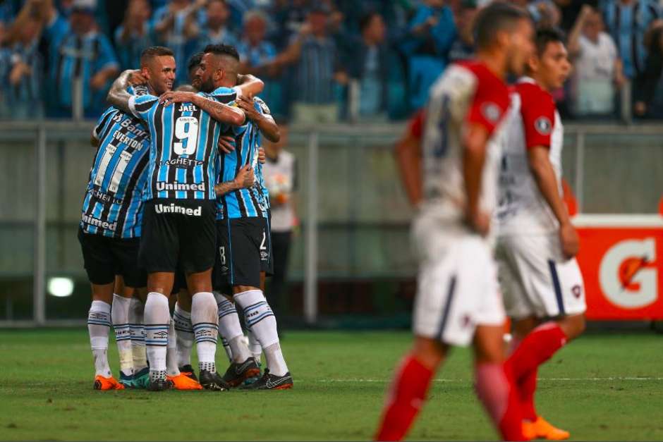 Grêmio deve ter apoio de mil torcedores contra o Cerro Porteño em