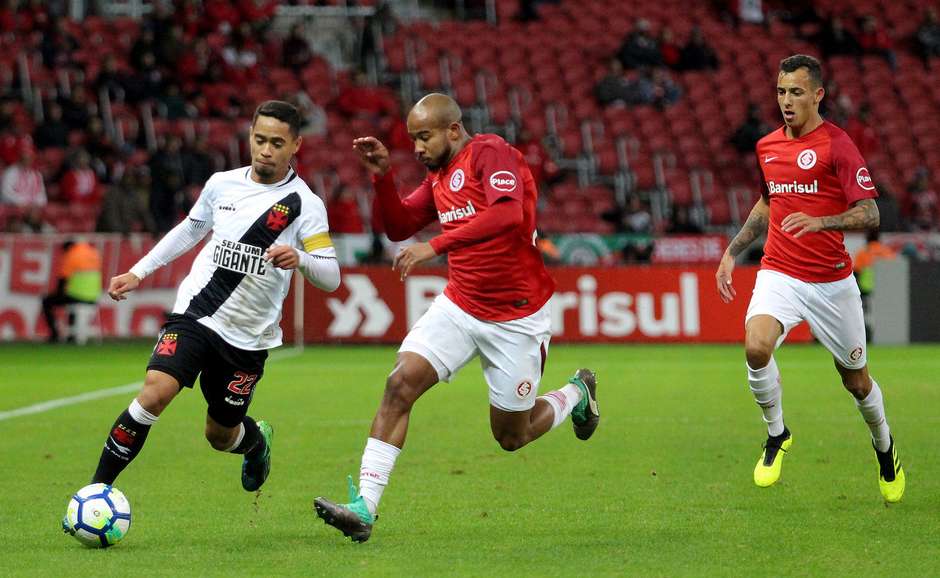 Internacional Derrota O Vasco E Entra No G4 Do Brasileirao