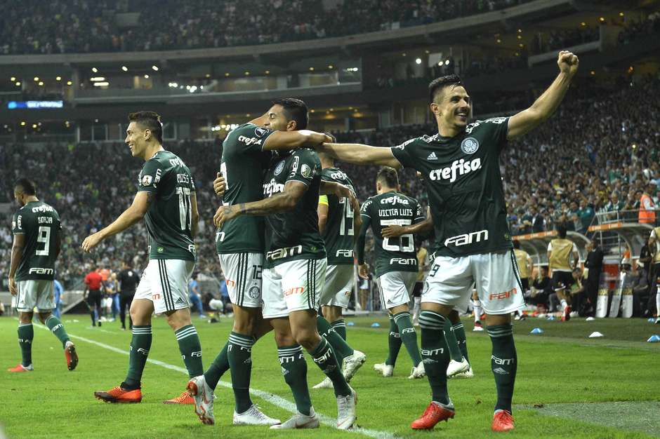 Atacante alviverde é esperado em BH para assinar com o Cruzeiro; veja os detalhes
