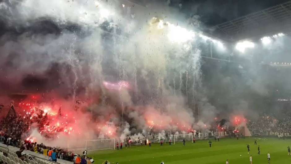 OPINIÃO: A torcida é a grande arma do Corinthians no ano