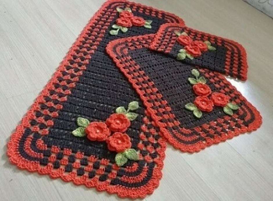 Jogo de Cozinha em Crochê #croche #decoração #vermelho #tapete  #jogodecozinha #tapeted…