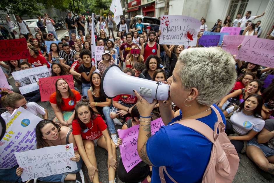 Resultado de imagem para estudantes mackenzie contra bolsonaro