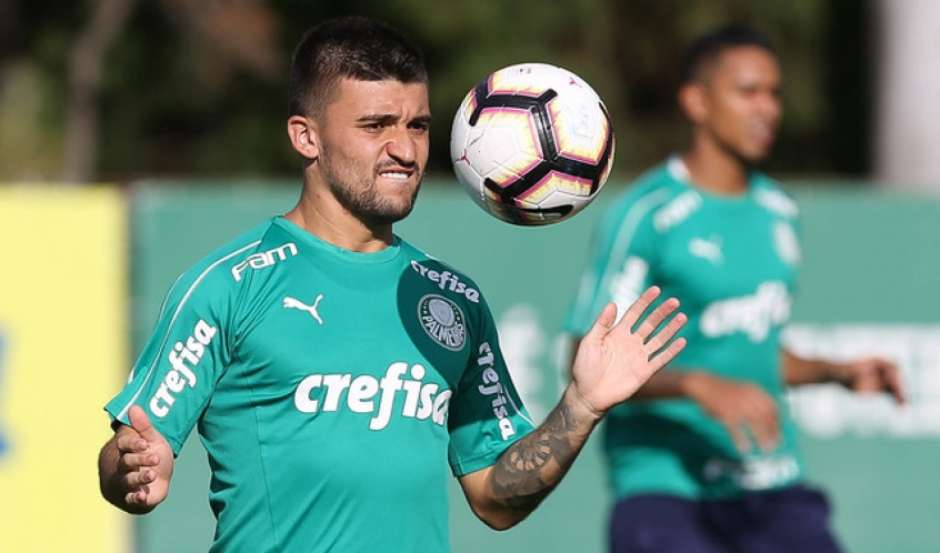 100 jogos, Santos, Pacaembu... Sábado deve ser especial para Victor Luis