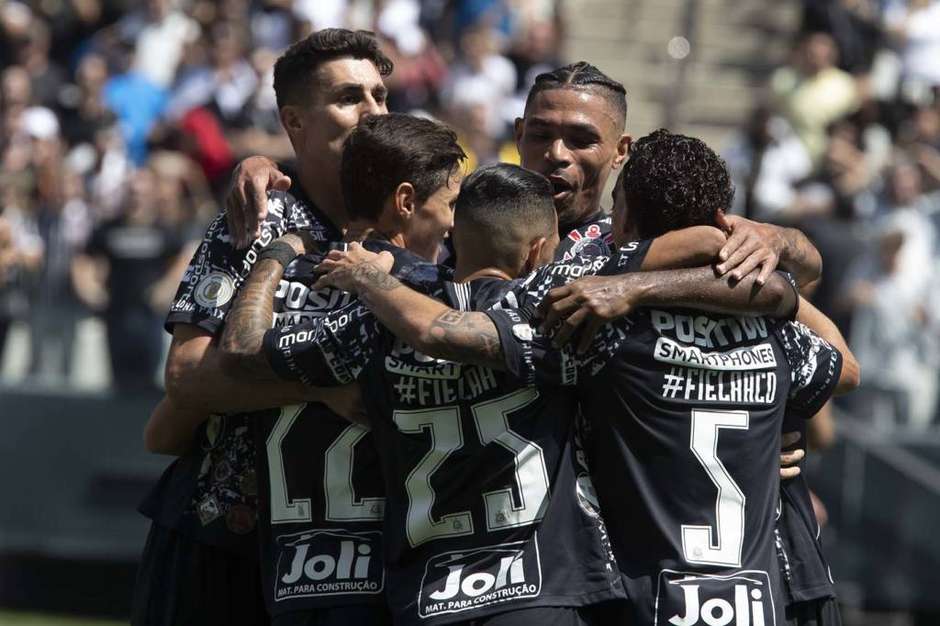 Jogadores do Corinthians ganham folga prolongada após empate