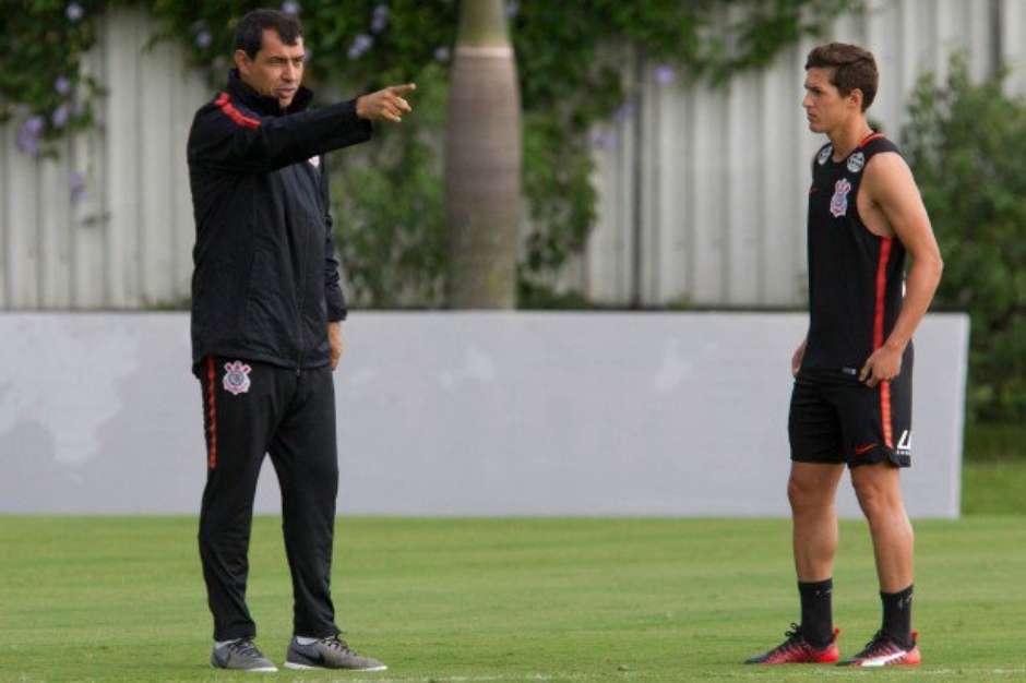 Declaração de Carille deixa clima estranho entre ele e Vital