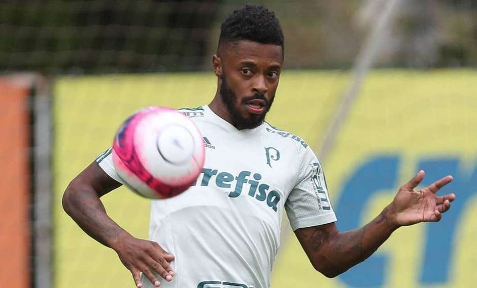 Michel Bastos anuncia aposentadoria no futebol