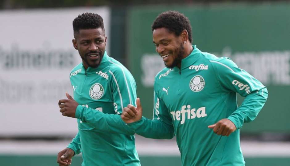 Ramires pode voltar a campo pela primeira após lesão e trabalha com Luiz Adriano