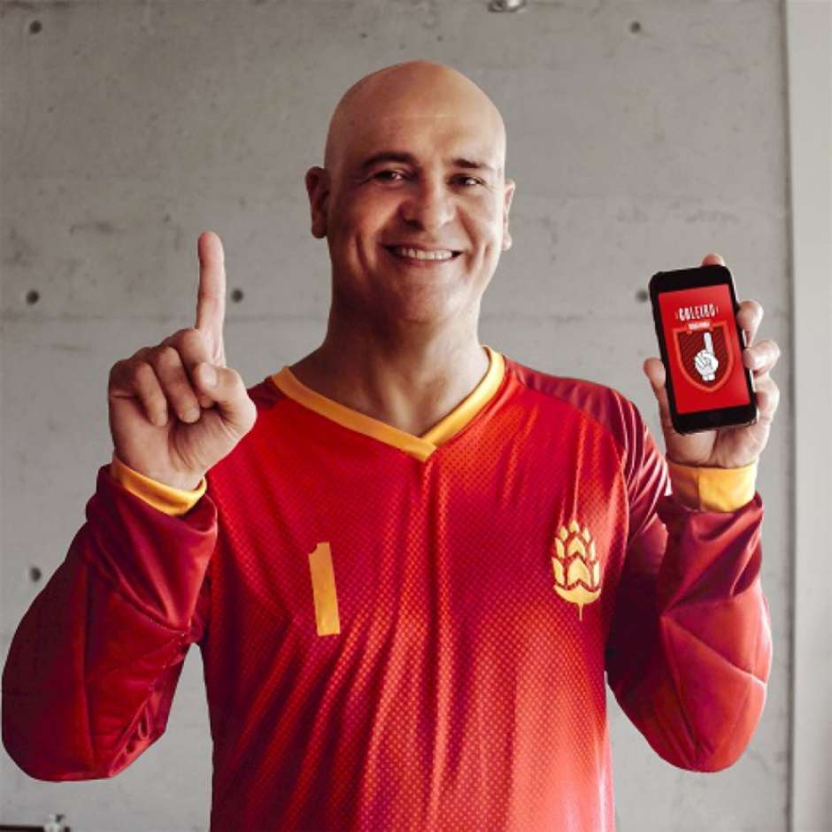 Ídolo do Verdão, São Marcos participa de ação e será goleiro de peladas em São Paulo