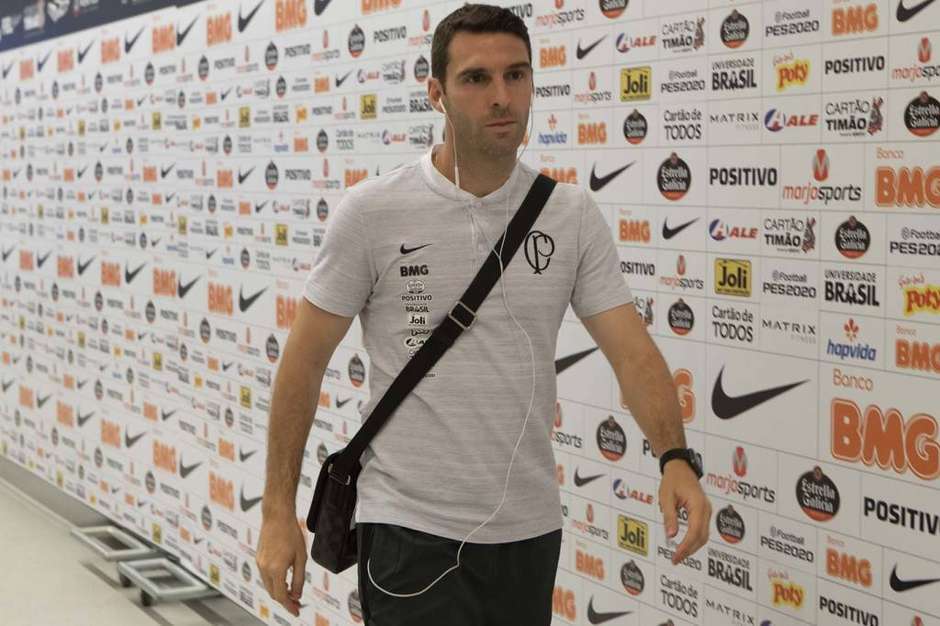 [ENQUETE] Para você, Boselli deve ficar no Corinthians para próxima temporada? 