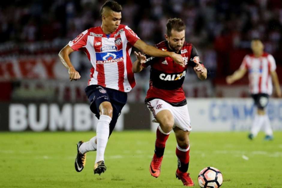Cantillo, alvo do Timão, se destacou pelo Barranquilla liderando estatísticas na Libertadores; confira