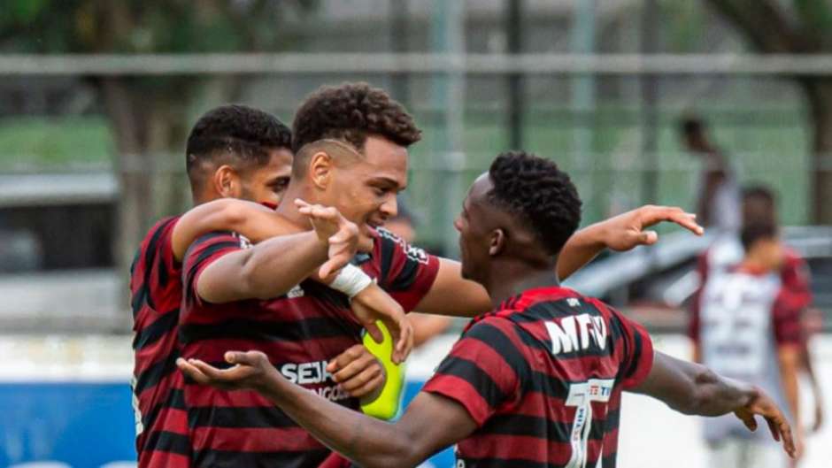 Garotos do Ninho querem levar entrosamento para o profissional do Flamengo no Carioca