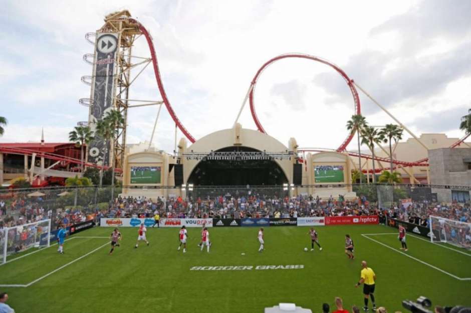 Fornecedora de campo do Allianz organizará evento no Universal Studios, nos EUA