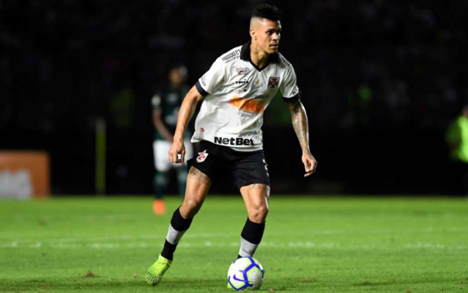 Richard retorna ao Corinthians após altos e baixos no Vasco
