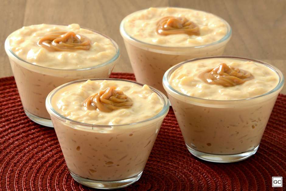 Comidas Salgadas e Doces para São João  Doces de festa junina, Docinho no  copinho, Comidas de festa junina