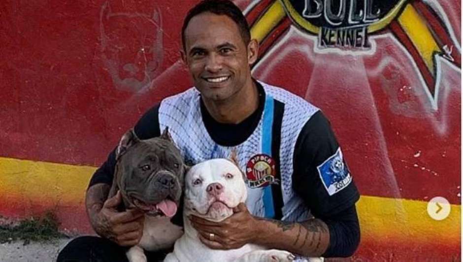 bruno diferente and dog 