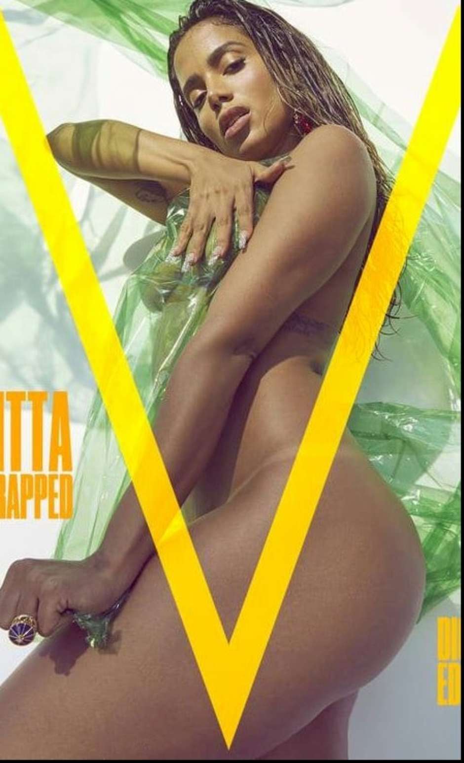 Anitta posa sem roupa e é capa de revista norte-americana