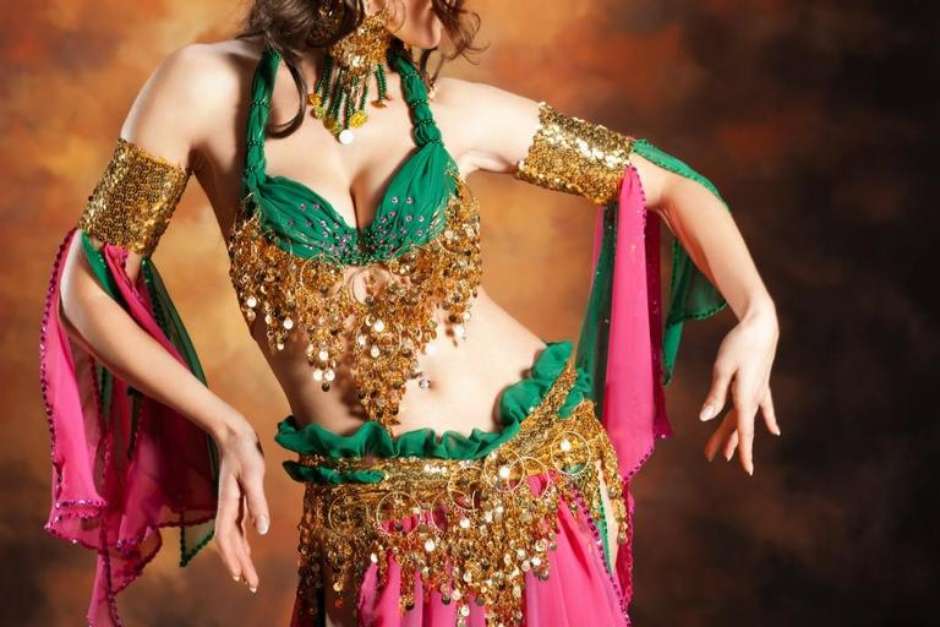 Os pes das bailarinas  Ahlam Saida - Dança do ventre