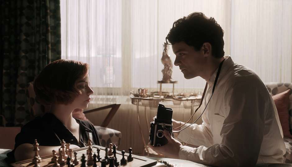 Anya Taylor-Joy vive prodígio do xadrez em trailer de O Gambito