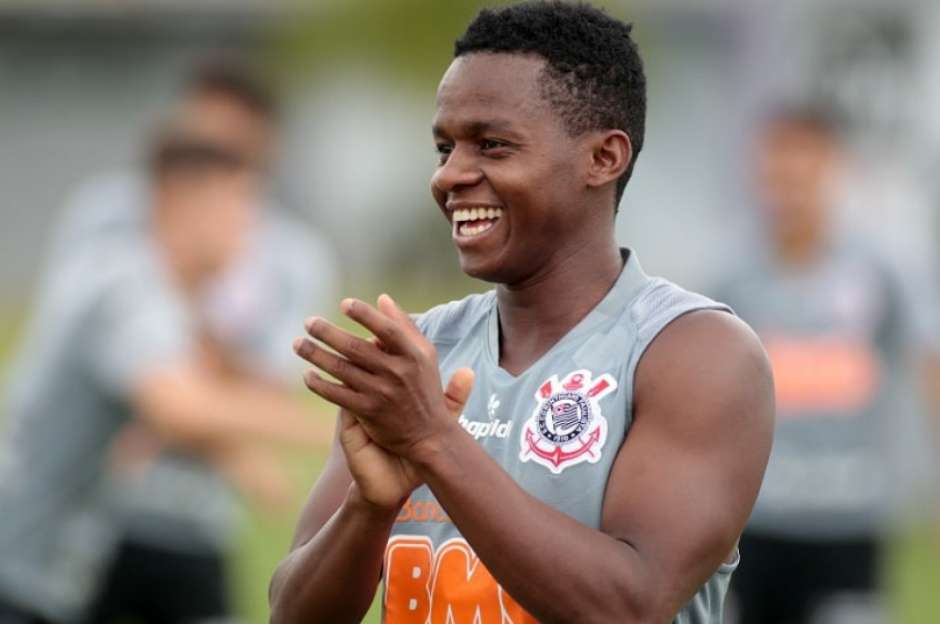 Cazares participou de um terço dos gols do Corinthians na era Mancini