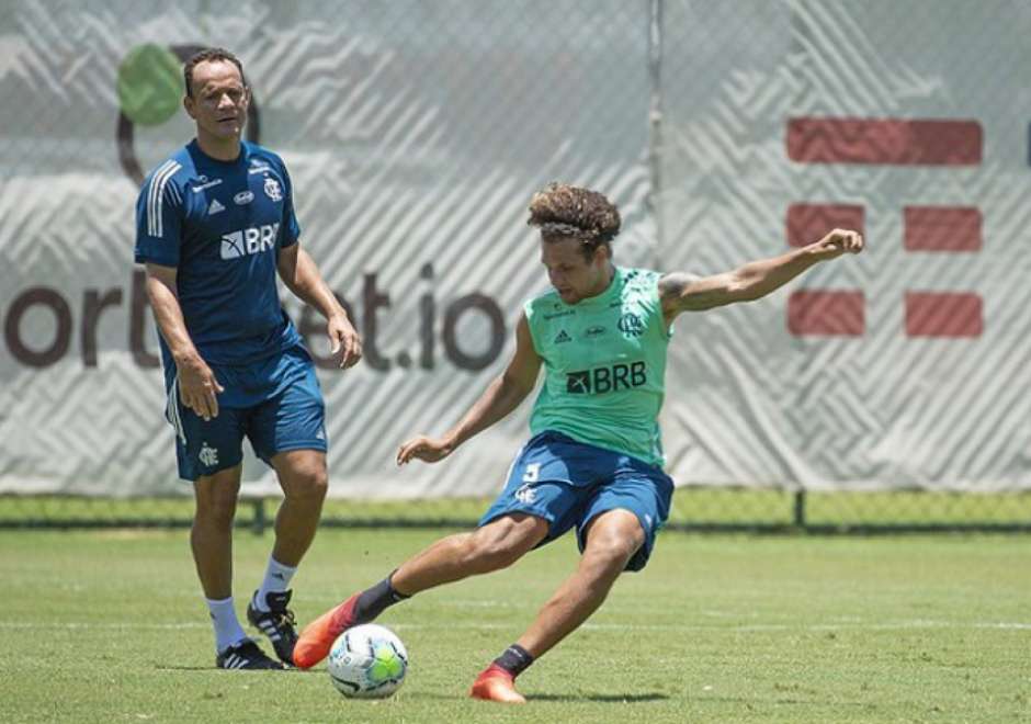 Com Arão na zaga e o retorno de Gabigol, Ceni indica escalação do Flamengo contra o Goiás